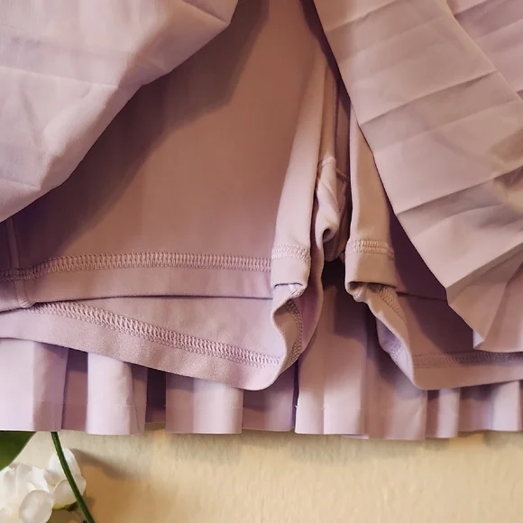 aerie - Lavender Mini Pleated Skort - M - Picture 2 of 4